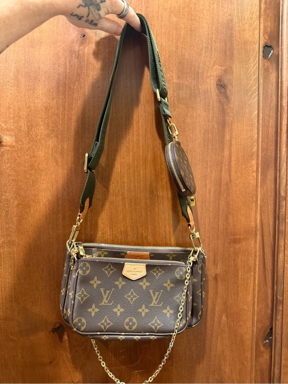 Louis Vuitton Multi Pochette Accessoires – Monogram with Khaki Strap